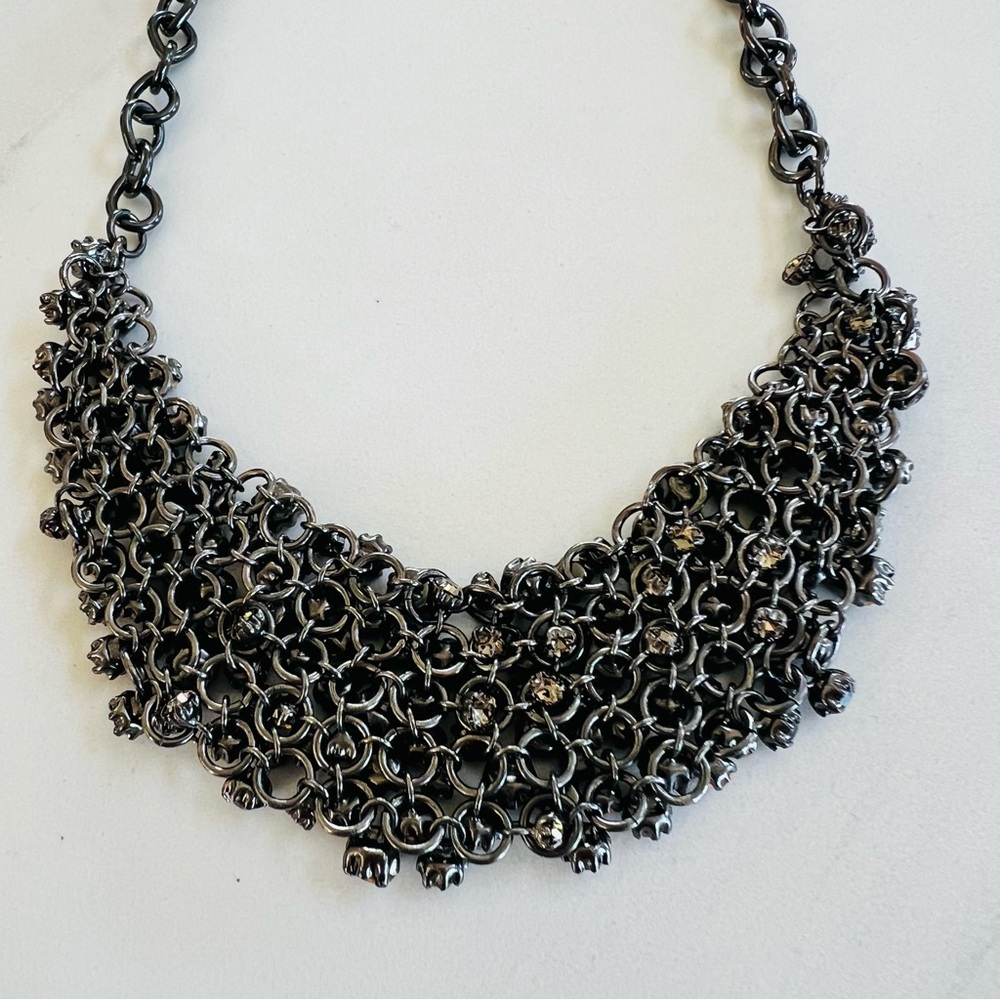 💚 NWOT💚 J.CREW Ruthenium Rhinestone Bob Necklace - Picture 4 of 4